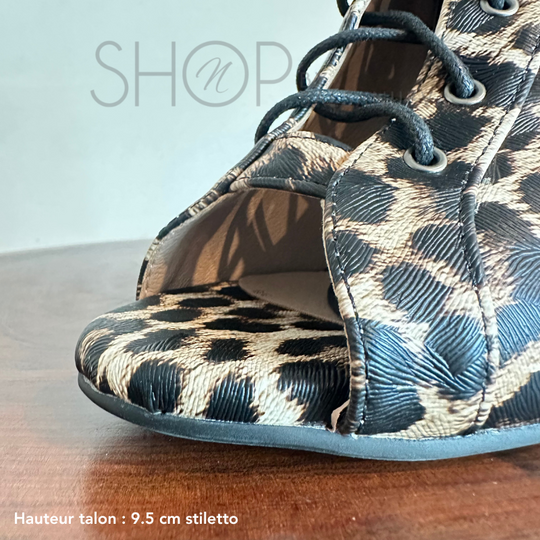 LEOPARD HEELS BOOTS