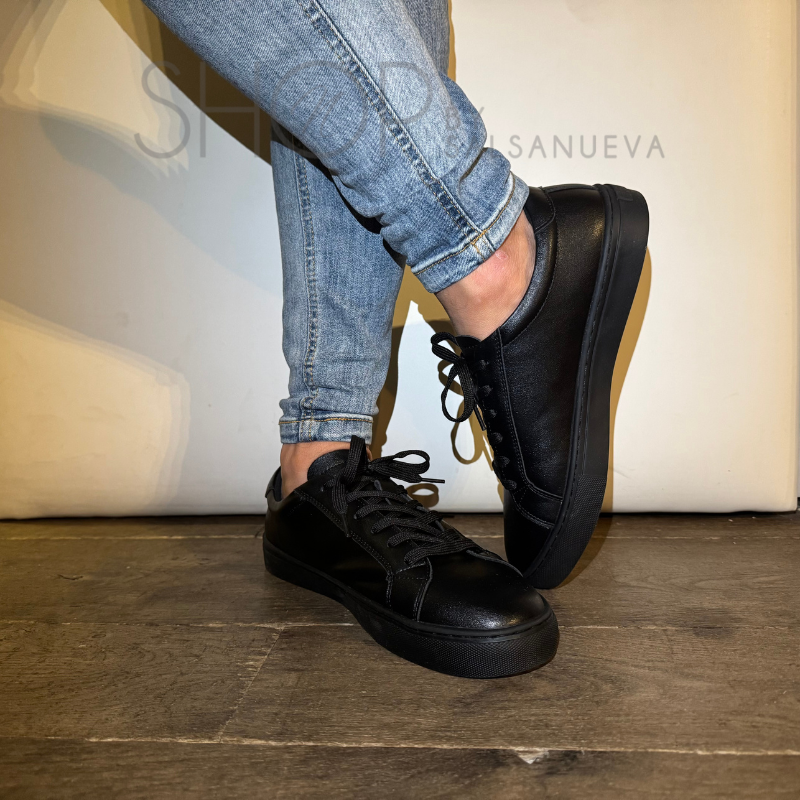 BLACK DANCE SNEAKERS