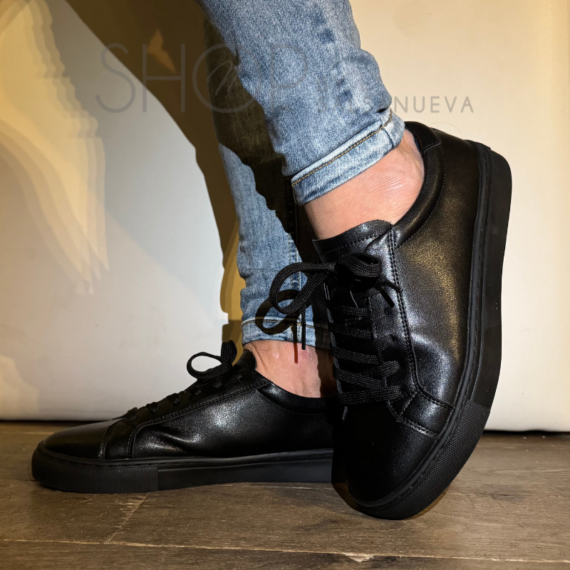 BLACK DANCE SNEAKERS