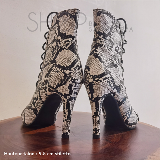 SNAKE HEELS BOOTS