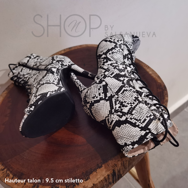 SNAKE HEELS BOOTS