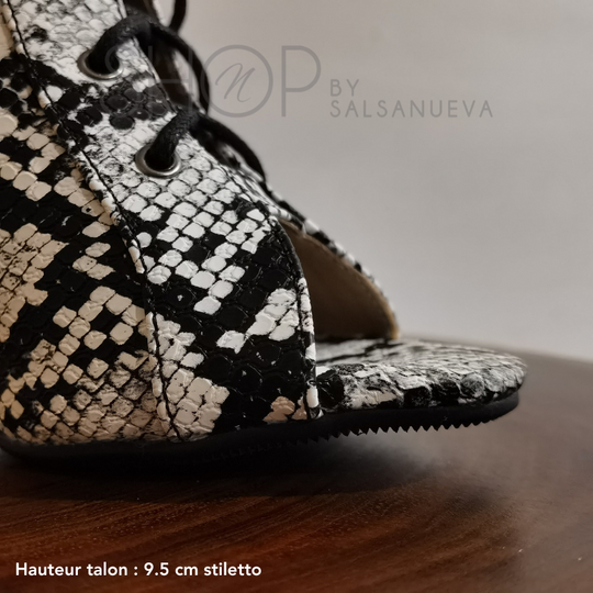 SNAKE HEELS BOOTS