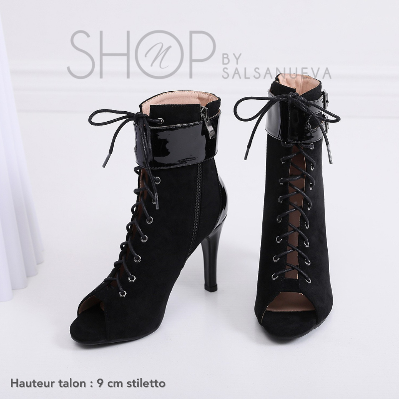 DOUBLE STRAP BLACK HEELS BOOTS