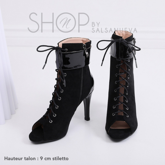 DOUBLE STRAP BLACK HEELS BOOTS