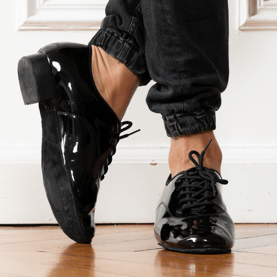 Chaussures noir brillant danses latines homme