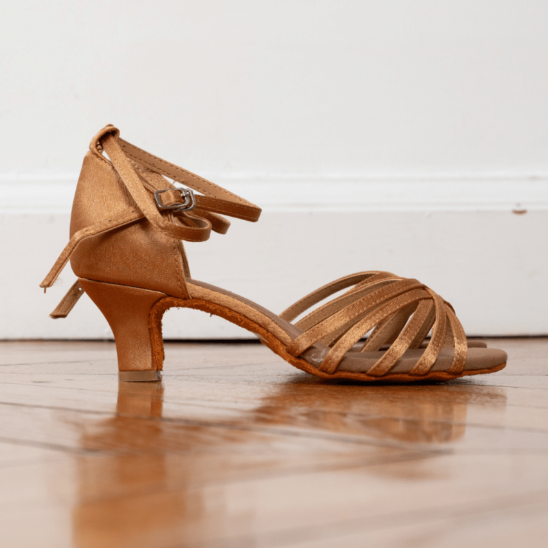 Chaussures danses latines chair