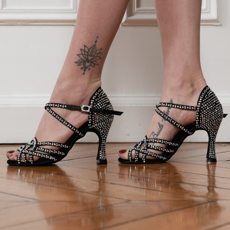 Chaussures à talons danses latines